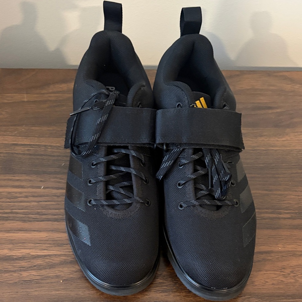 Adidas mens Black Training Shoes with Hook-and-Loop Strap